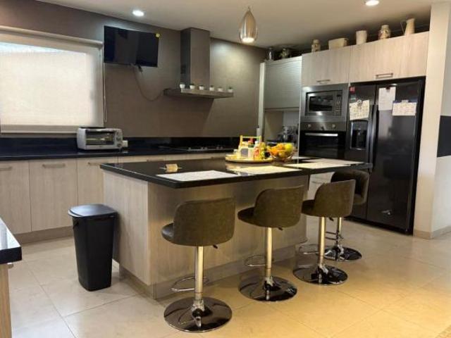 Casa en Venta en Mayorazgo Corralejo | 4 Recámaras | 622 m² de Terreno | 3 Autos
