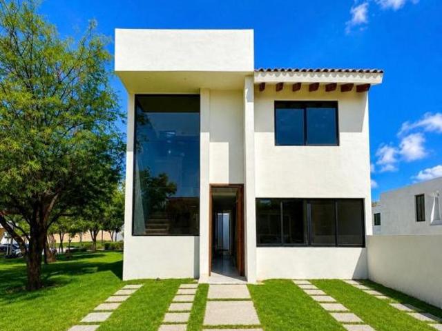 Casa de 184 m² con 3 recámaras en venta en Mayorazgo Santa Elena