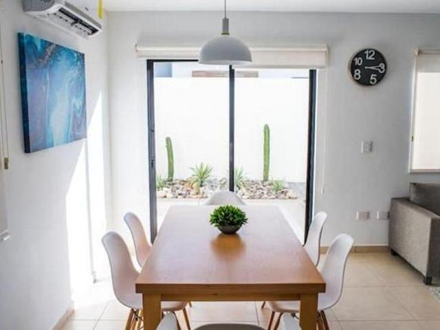 Casa en venta en Mazatlán en Residencial Palmilla a una cuadra de la playa