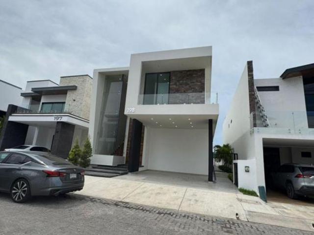CASA EN VENTA EN MAZATLAN, SINALOA FRACC. PARAISO MARINA