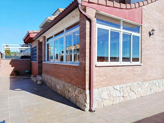 Casa en venta en Meco, Urb. Belvalle. Casas.