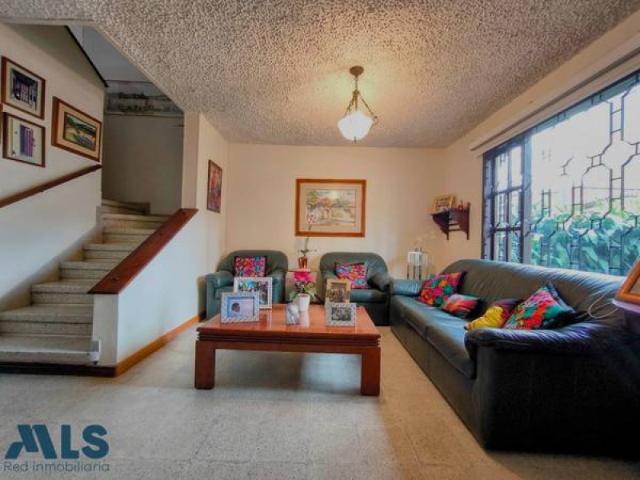 Casa En Venta En Medellin En Malibu V343419