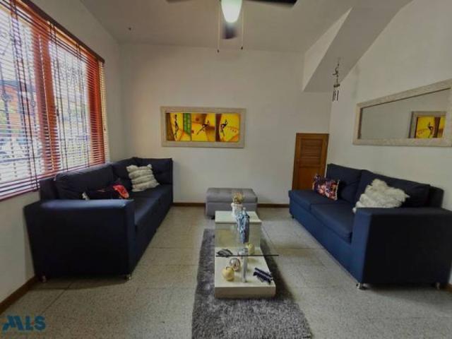 Casa En Venta En Medellin En Alameda V369382