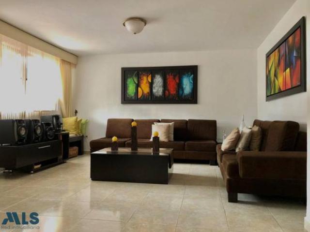 Casa En Venta En Medellin En Almeria V378487