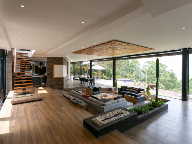 Casa En Venta En Medellin En Altos Del Poblado V294093