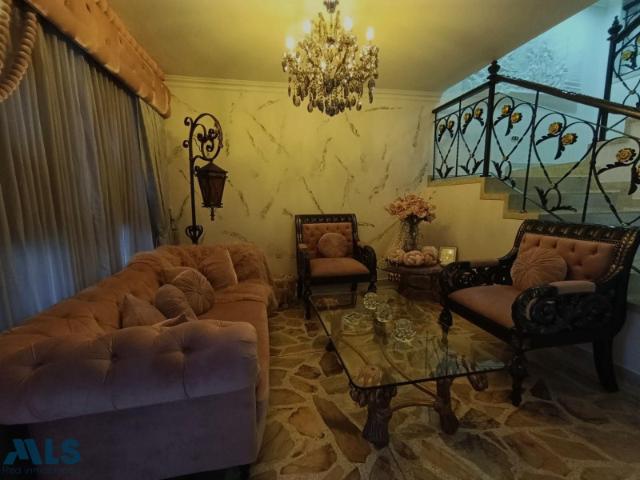 Casa En Venta En Medellin En Belen Fatima V390953