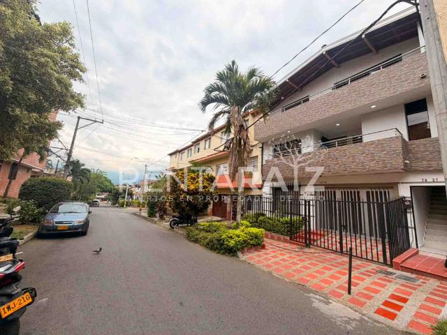 Casa En Venta En Medellin En Belen V396713
