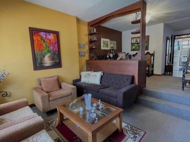 Casa En Venta En Medellin En Santa Monica V328166