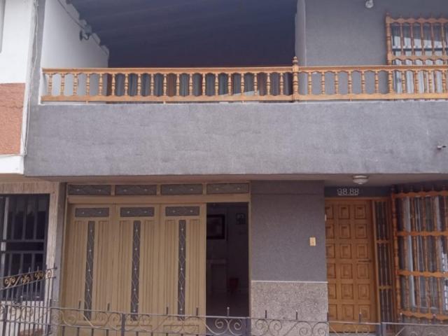 Casa En Venta En Medellin En Santa Monica V366009