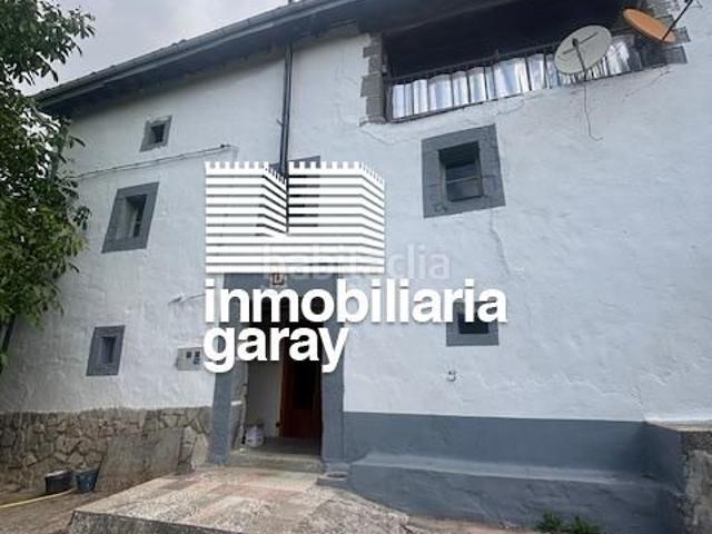 Casa en venta en Medina de Pomar. Casa con terreno en el Valle de Losa. Casas Medina de.