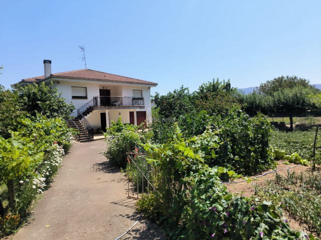 Casa en venta en Medina de Pomar. Casas Medina de.