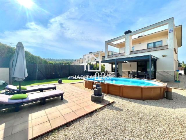 Casa en venta en Medinyà. Casa en Sant Julià de Ramis. Casas.
