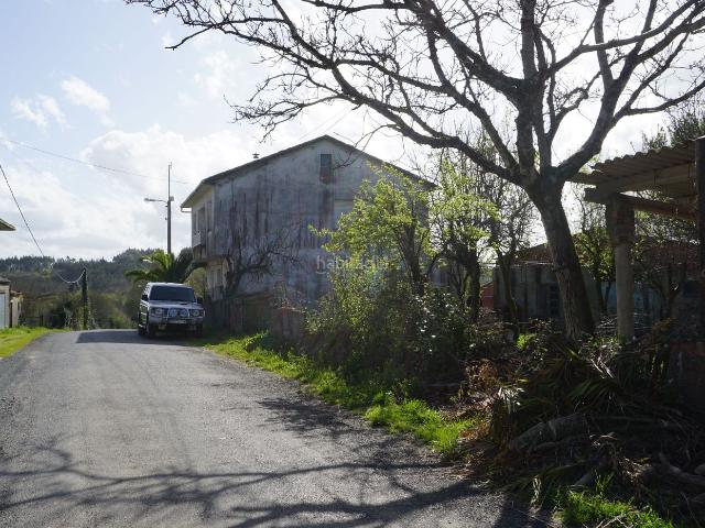Casa en venta en Melide. CASA DE PLANTA BAJA Y ALTA INDIVIDUAL CON ANEJOS DESINADOS A GARAJE Y PARCELA. Casas.
