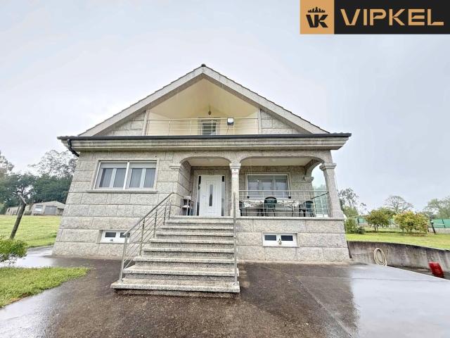 Casa en venta en Melide La Coruña