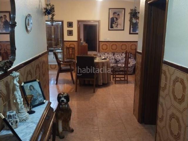Casa en venta en Membrilla. Venta de una amplia casa en Membrilla. Casas.