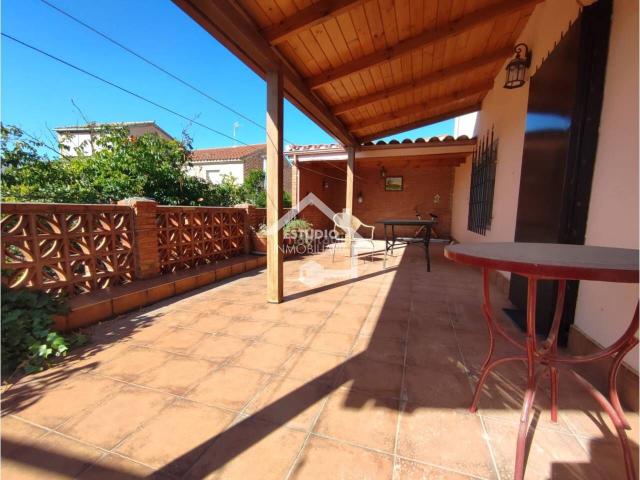 Casa en venta en Mendavia. CASA EN MENDAVIA EN EL CENTRO DEL PUEBLO. Casas.