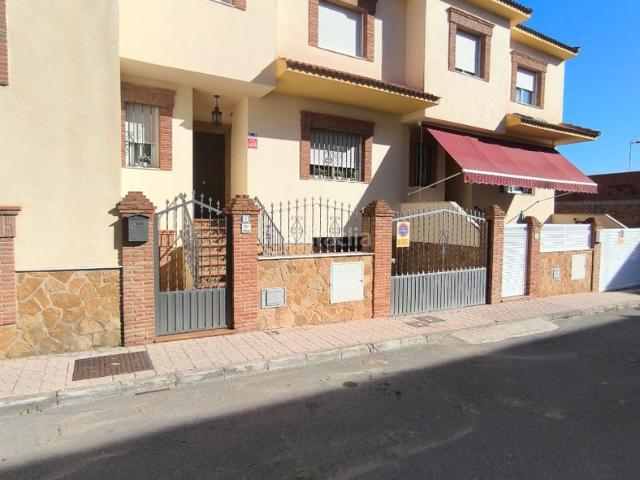 Casa en venta en Mengíbar. Casas.