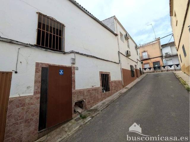 Casa en Venta en Mengíbar