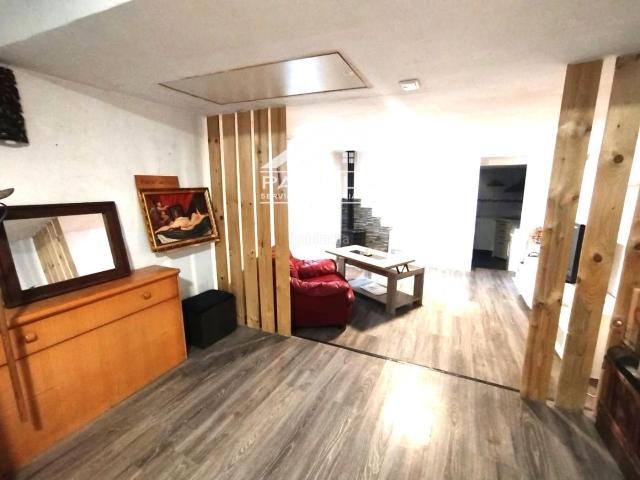 Casa en venta en Méntrida. CASA DE PUEBLO REFORMADA EN CALLE SANTA TERESA, MÉNTRIDA. Casas.