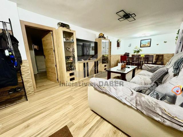 Casa en venta en Méntrida. Exclusivo chalet de diseño con piscina, bodega natural y 7 dormitorios en Mentrida. Casas.