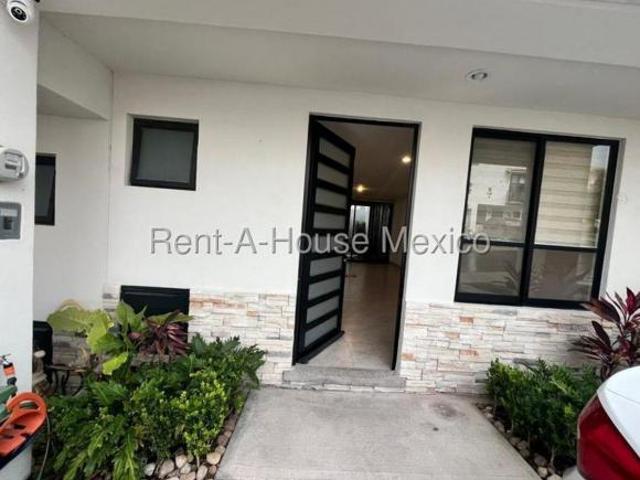 Casa en Venta en Meseta | Vive con Seguridad y Confort SGU2566