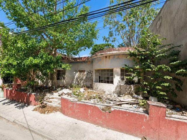 Casa en Venta en Mérida, Yucatán, Col. Centro, para remodelar