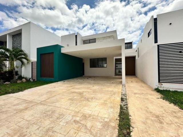 CASA EN VENTA EN MERIDA, YUCATAN EN PARQUE NATURA, CIRUELA 203