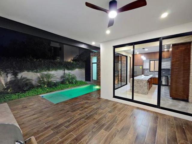 CASA EN VENTA EN MERIDA YUCATAN PRIVADA SOLUNA