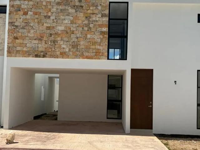 CASA EN VENTA EN MÉRIDA, BOTÁNICO PRIVADA EN CONKAL