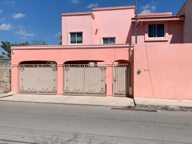 Casa en Venta en Mérida con Recámara en Planta Baja Montes de Amé