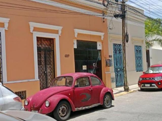 CASA EN VENTA EN MERIDA F 2123, 5 REC. EN EL CENTRO $12,000,000