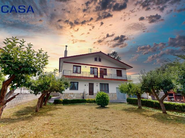 Casa en venta en Merindad de Montija. Casas Merindad de.
