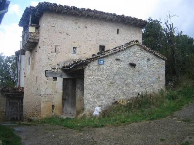 Casa en venta en Merindad de Sotoscueva. CASA PARA REFORMAR. MUY NEGOCIABLE!. Casas Merindad de.