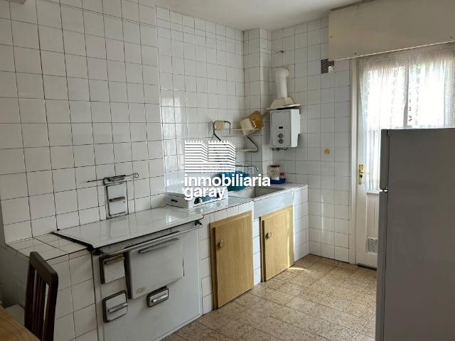 Casa en venta en Villarcayo de Merindad de Castilla la Vieja. SE VENDE CASA MUY CERCA DE VILLARCAYO. Casas Villarcayo de Merindad de Castilla la.