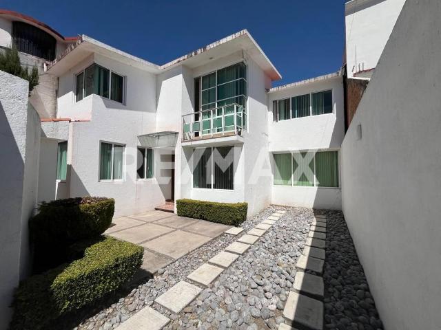 CASA EN VENTA EN METEPEC