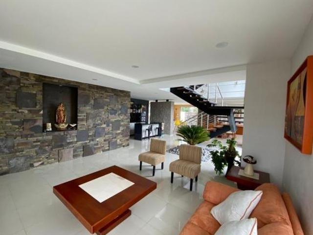 CASA EN VENTA EN METEPEC CONDADO DEL VALLE