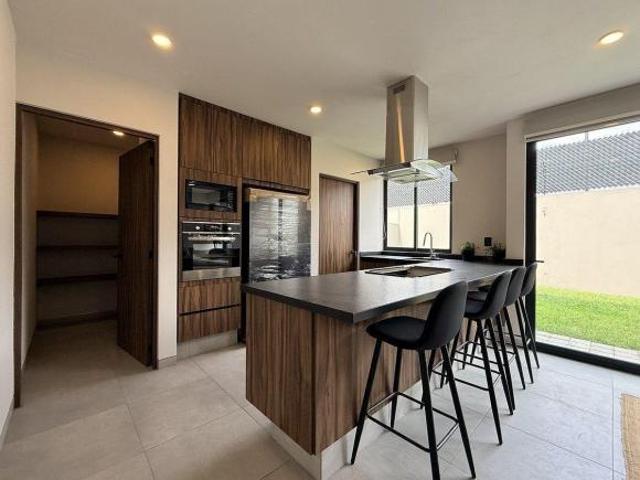 CASA EN VENTA EN METEPEC, CERCA DE PARQUE BICENTENARIO