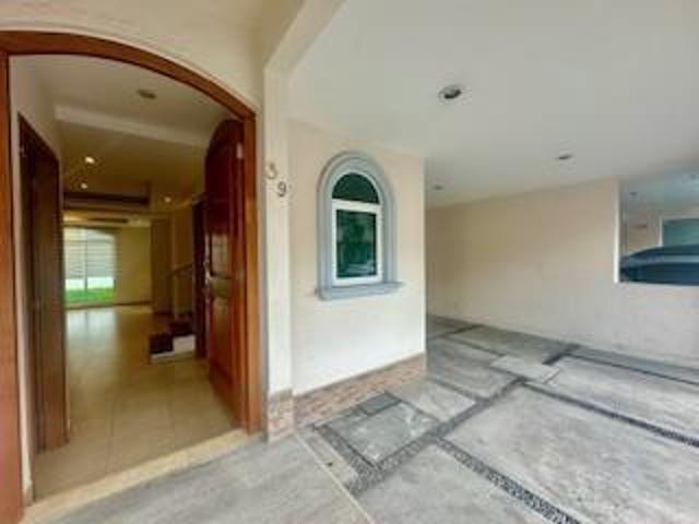 CASA EN VENTA EN METEPEC DE 4 RECAMARAS CON BAÑO, CON AMENIDADES