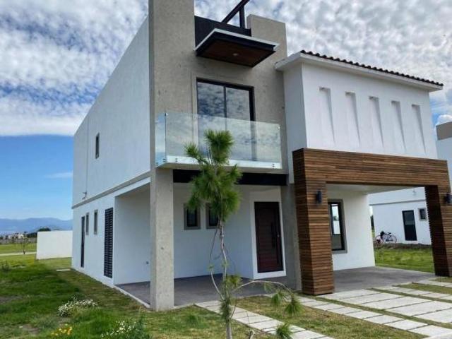 Casa en Venta en Metepec, Llano Grande GIS 26 2983