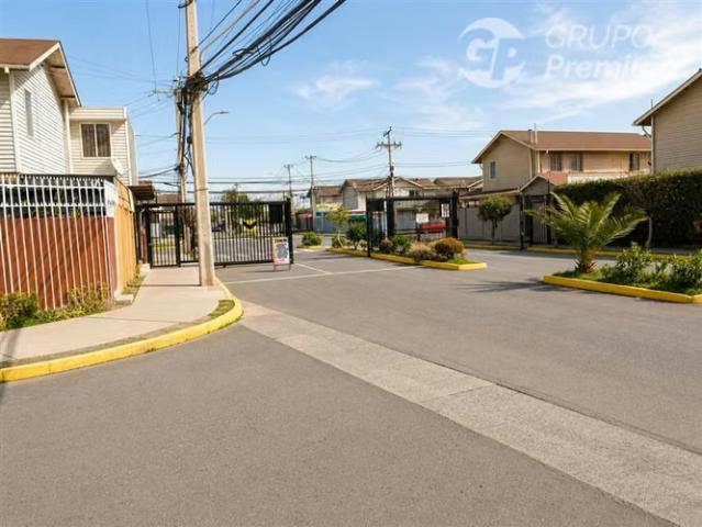 Casa en venta en micro barrio con 2D+1B en Maipú | 2 dormitorios por 2382.00 en Maipú