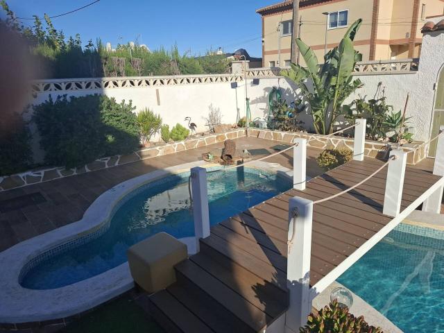 Casa en venta en Miami Platja