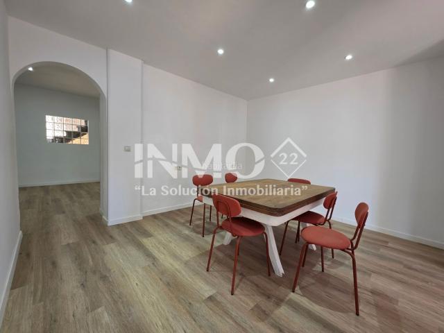 Casa en venta en Miami Platja, Centre Costa Dorada. CASA CÉNTRICA EN MIAMI PLATJA CON PATIO PRIVADO, DOS SUITES CON BAÑO Y A UNOS 300M DEL MAR. Casas Miami.