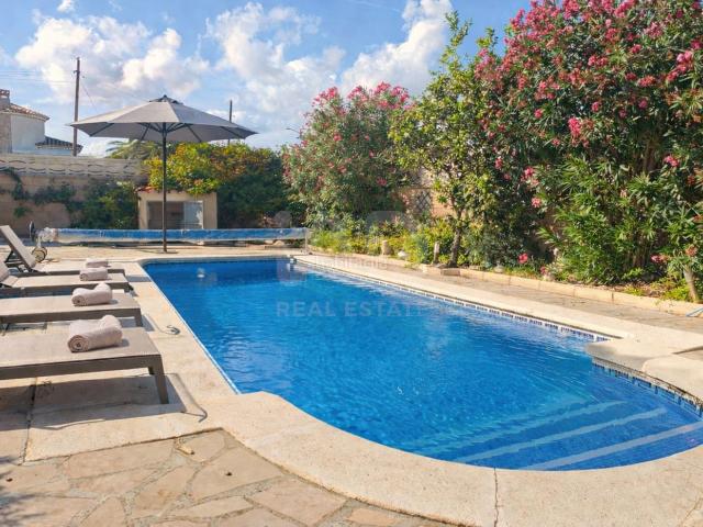 Casa en venta en Miami Platja, Centre Costa Dorada. Casas Miami.