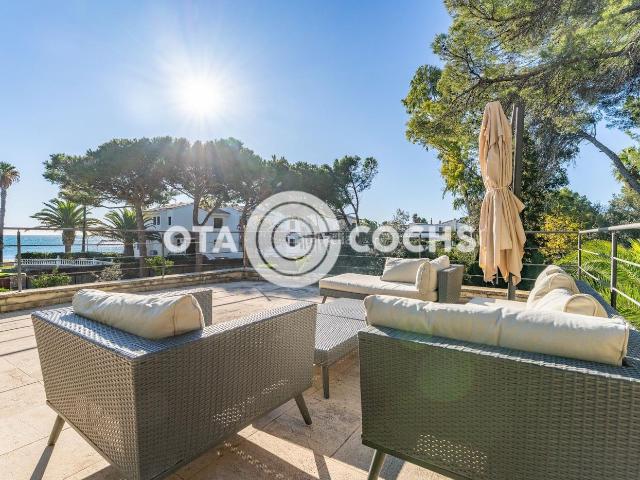 Casa en venta en Miami Platja, Pino Alto Costa Dorada. INCREIBLE CASA INDEPENDIENTE CON VISTAS DIRECTAS AL MAR. Casas Miami.