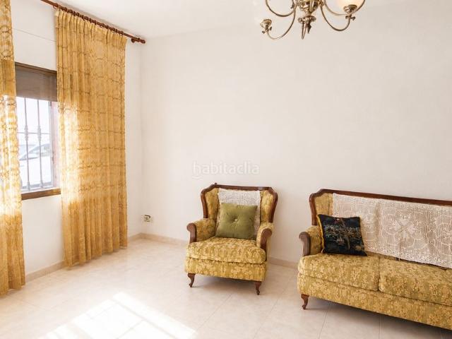 Casa en venta en Miajadas. CASA DE PLANTA BAJA, CON COCHERA, PATIO, TERRAZA Y DESVAN.A 500 METROS DEL CENTRO DE MIAJADAS CÁCERES. Casas.