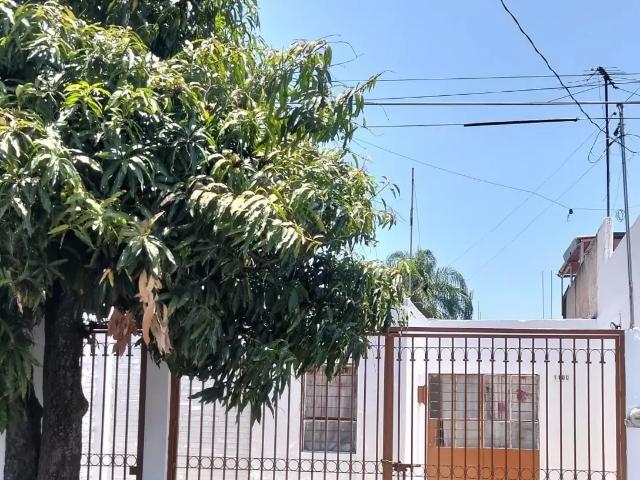 Casa en Venta en Miguel Hidalgo, Guadalajara Ubicación y Amenidades Destacadas