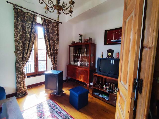 Casa en venta en Miera. En el valle de Miera presentamos esta MAGNÍFICA CASA INDIANA. Sus señoriales espacios y su cuidada conservación hacen de este edif. Casas.