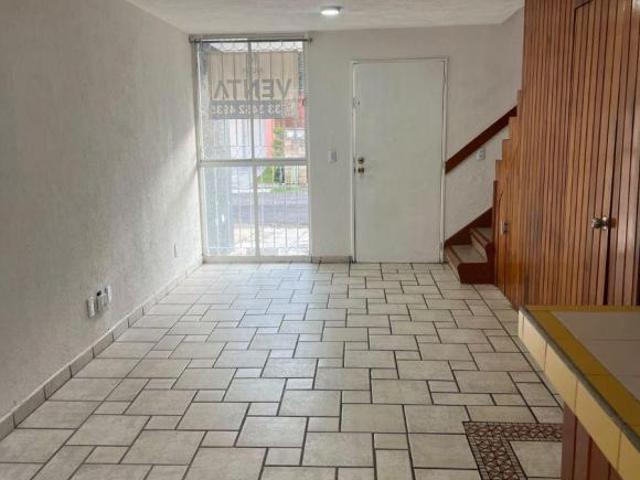 Casa en Venta en Misión La Floresta | 2 Recámaras y Espacio para Estudio