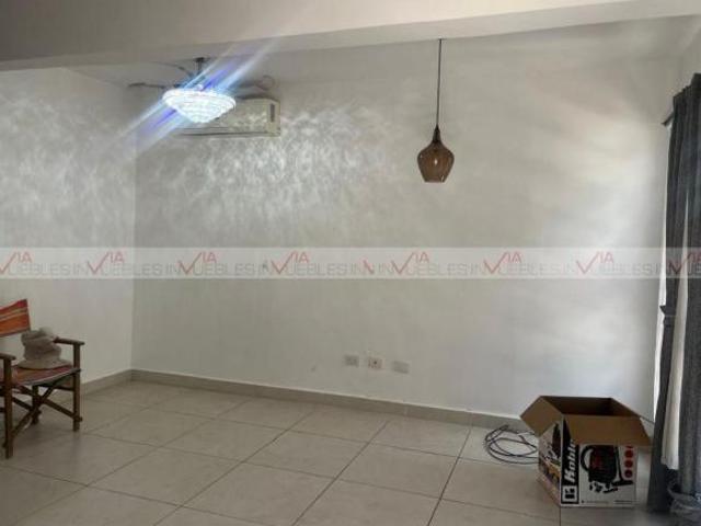 Casa en venta en Misión Santa Catarina