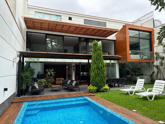 Casa en venta en Miraflores a $1,700,000